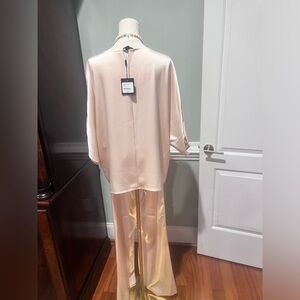 St. John Liquid Satin Pants Set - Flesh/Peach